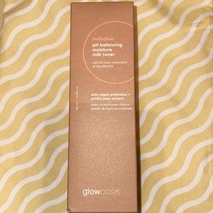 GLOWOASIS - Milkdew pH Balancing Moisture Milk Toner